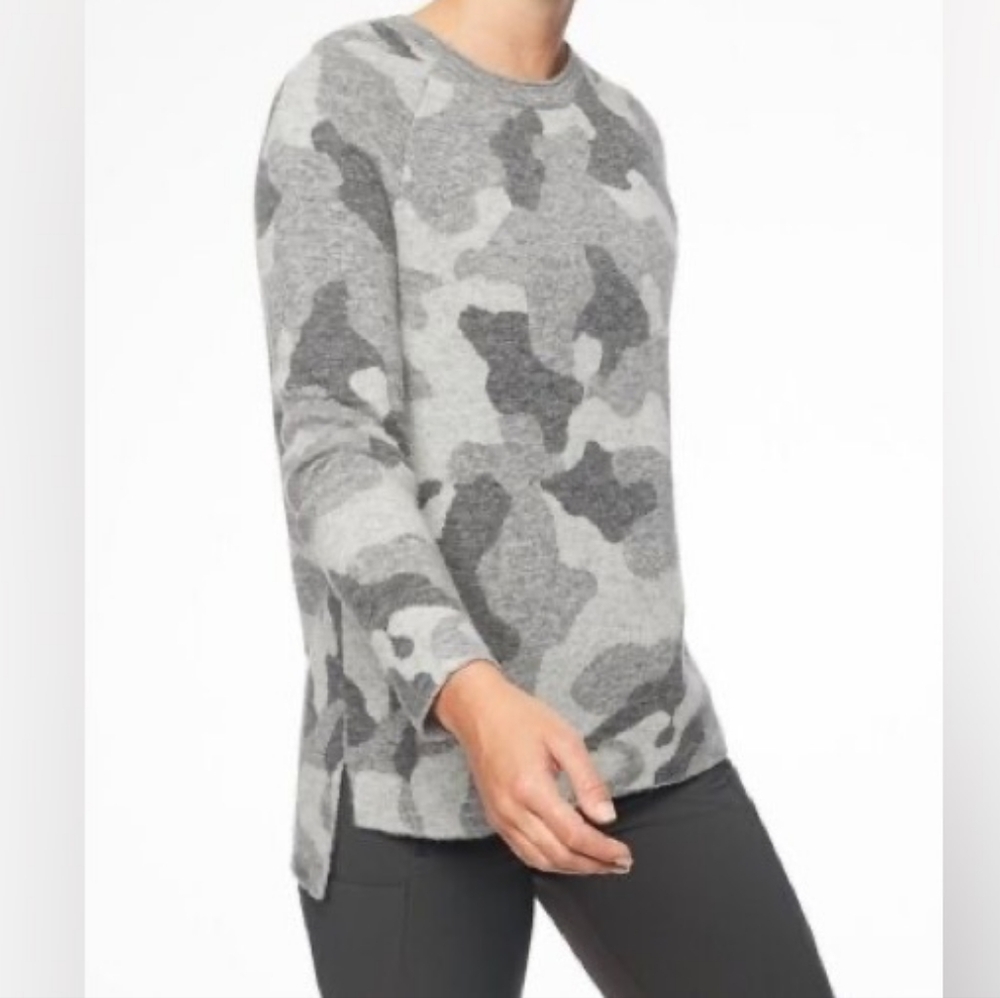 Athleta Undercover Camo Pullover Alpaca Wool Blend Sweater Women's Small Grey